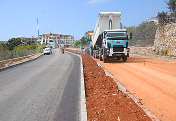 Die Straßenverbesserungsarbeiten in Alanya werden fortgesetzt 