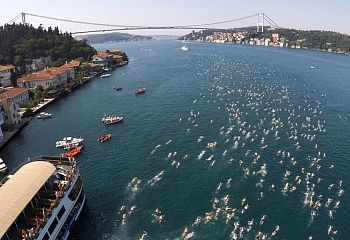 „Bosporus Cross-Continental Swimming“ zum weltbesten Freiwasser-Rennen gekürt