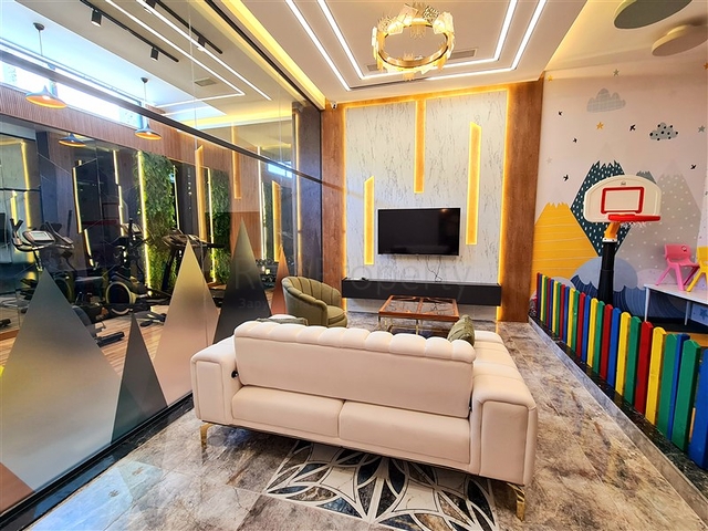 Der im Bau befindliche Komplex im Bezirk Oba