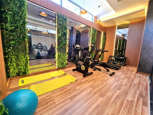 Der im Bau befindliche Komplex im Bezirk Oba