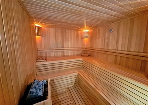 Der im Bau befindliche Komplex im Bezirk Oba