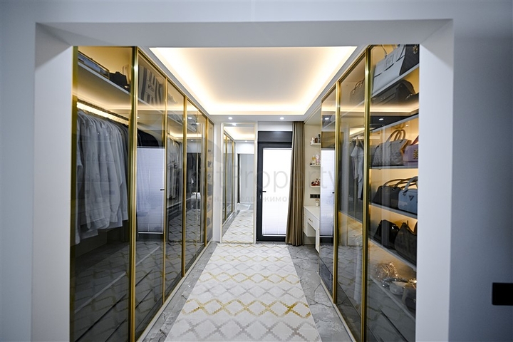 Villa in einzigartiger Lage im Herzen von Alanya