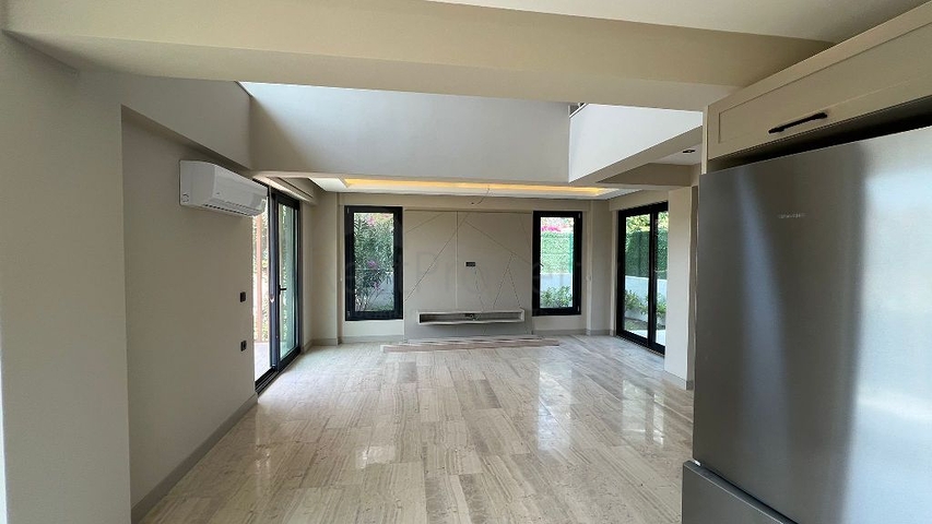 Villa mit 3+1 Grundrissen in Fethiye 