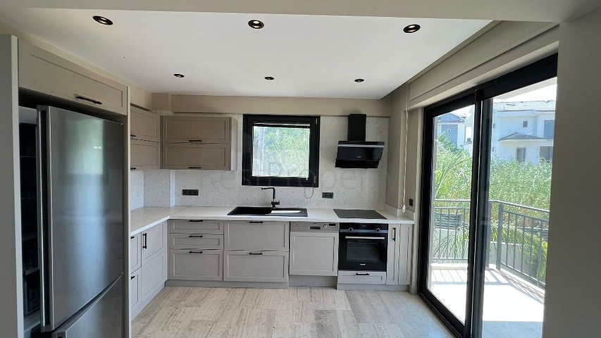 Villa mit 3+1 Grundrissen in Fethiye 