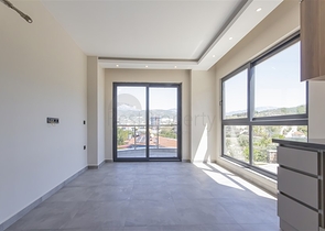 1+1 in einem Business Class Komplex im Stadtteil Demirtas 