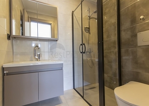 1+1 in einem Business Class Komplex im Stadtteil Demirtas 