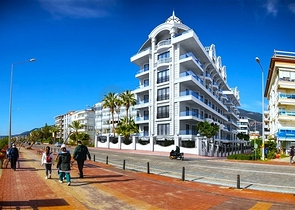 Wohnung in einem Premium-Komplex in der ersten Zeile 