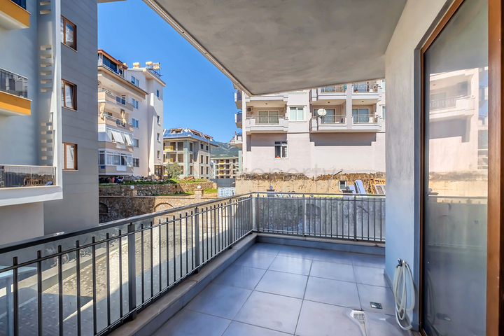 Geräumige 3+1-Wohnung in einer der besten Gegenden von Alanya – Beide