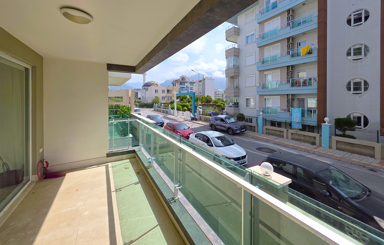 1+1 Apartment direkt am Strand