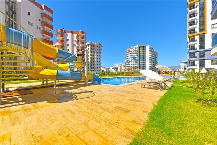 1+1 Wohnung im neuen Komlpex im Stadtteil Mahmutlar 