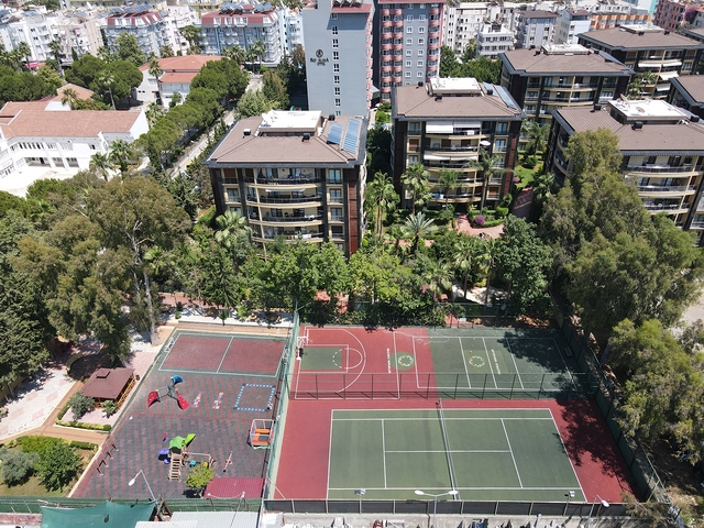 Exklusive 4+1-Wohnung in einem einzigartigen Komplex im Zentrum von Alanya