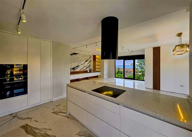 Exklusive 4+1-Wohnung in einem einzigartigen Komplex im Zentrum von Alanya