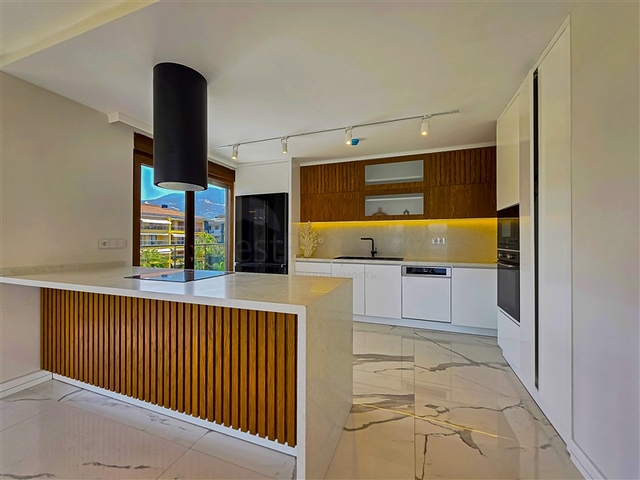 Exklusive 4+1-Wohnung in einem einzigartigen Komplex im Zentrum von Alanya