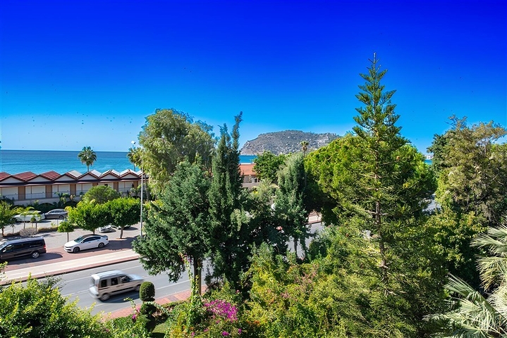 Exklusive 4+1-Wohnung in einem einzigartigen Komplex im Zentrum von Alanya