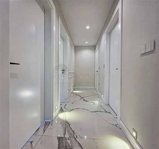 Exklusive 4+1-Wohnung in einem einzigartigen Komplex im Zentrum von Alanya