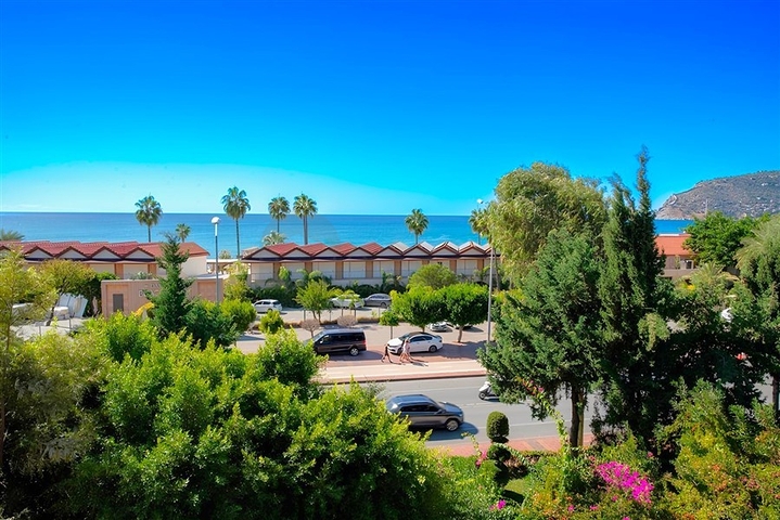 Exklusive 4+1-Wohnung in einem einzigartigen Komplex im Zentrum von Alanya