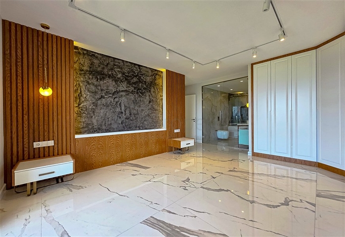 Exklusive 4+1-Wohnung in einem einzigartigen Komplex im Zentrum von Alanya