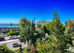 Exklusive 4+1-Wohnung in einem einzigartigen Komplex im Zentrum von Alanya