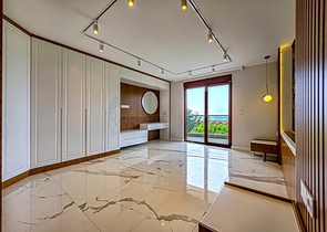 Exklusive 4+1-Wohnung in einem einzigartigen Komplex im Zentrum von Alanya