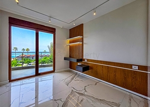 Exklusive 4+1-Wohnung in einem einzigartigen Komplex im Zentrum von Alanya