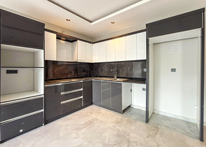 Zweizimmerwohnung in einem neuen Komplex im Bezirk Oba