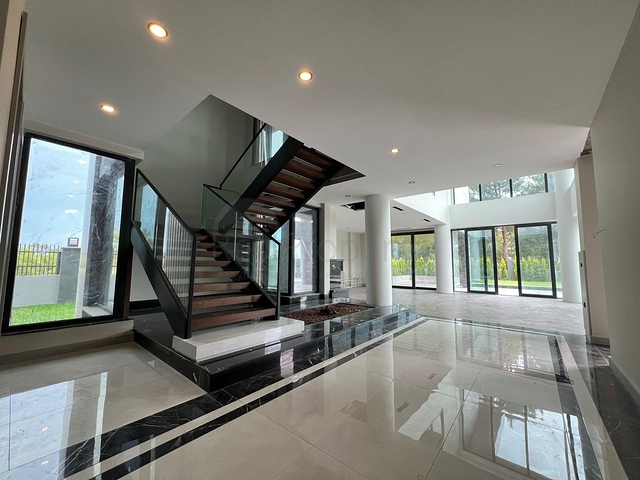 4+1-Villa in der Region Doshemealty - Antalya 