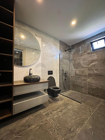 4+1-Villa in der Region Doshemealty - Antalya 