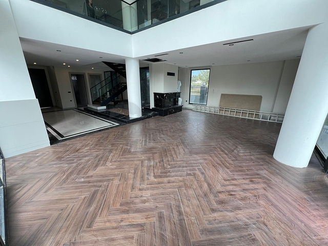 4+1-Villa in der Region Doshemealty - Antalya 