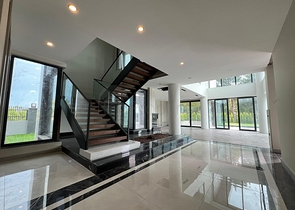 4+1-Villa in der Region Doshemealty - Antalya 