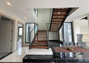 4+1-Villa in der Region Doshemealty - Antalya 