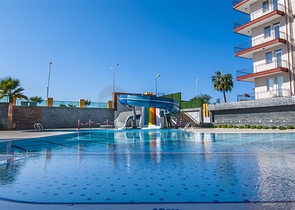 Möblierte Wohnung mit zwei Schlafzimmern im Stadtteil Mahmutlar 