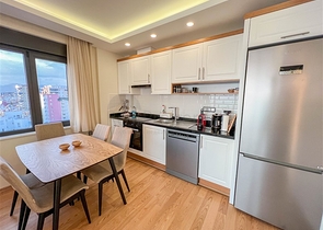 View Apartment 2+1 in einem Komplex in der ersten Zeile 