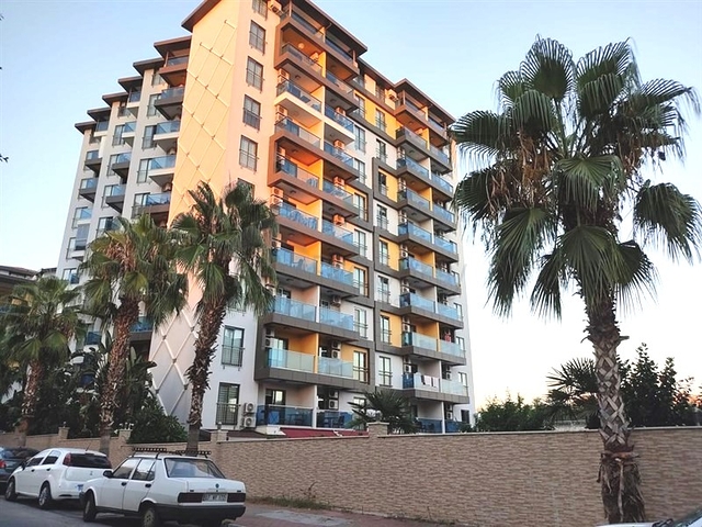 Zweizimmerwohnung in einer Wohnanlage auf Cleopatra 