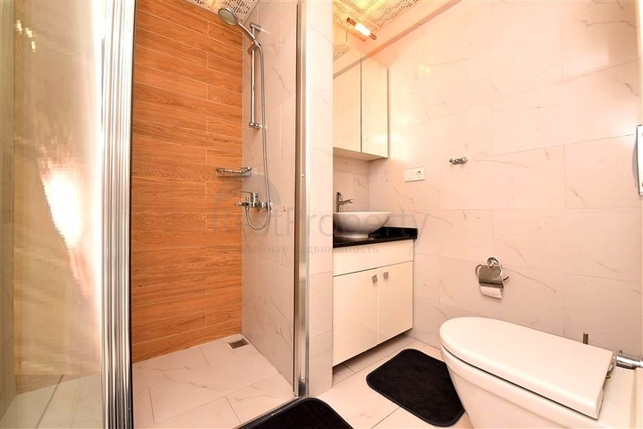 Zweizimmerwohnung in einer Wohnanlage auf Cleopatra 