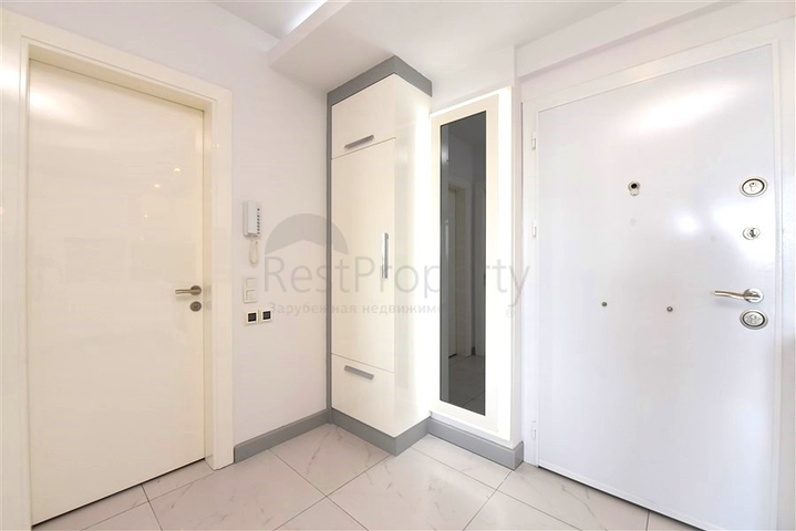 Zweizimmerwohnung in einer Wohnanlage auf Cleopatra 