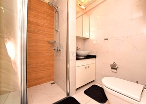 Zweizimmerwohnung in einer Wohnanlage auf Cleopatra 