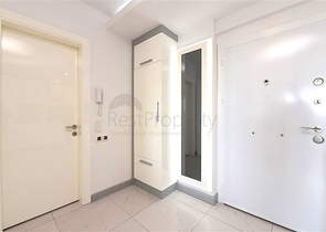 Zweizimmerwohnung in einer Wohnanlage auf Cleopatra 