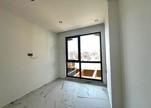 1+1-Wohnung in einem Luxus-Komplex in der Endphase des Baus