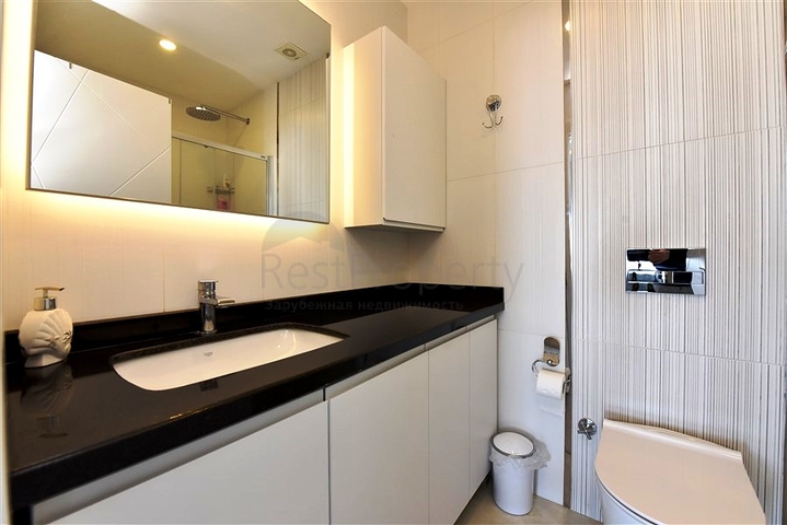 Dreizimmerwohnung mit Panoramablick auf das Meer