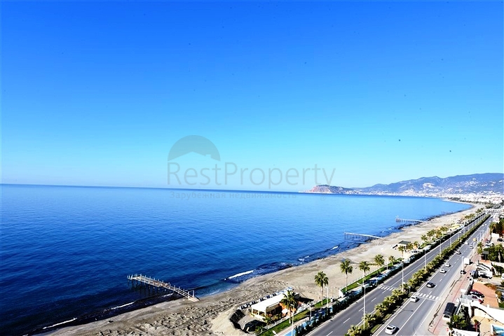 Dreizimmerwohnung mit Panoramablick auf das Meer