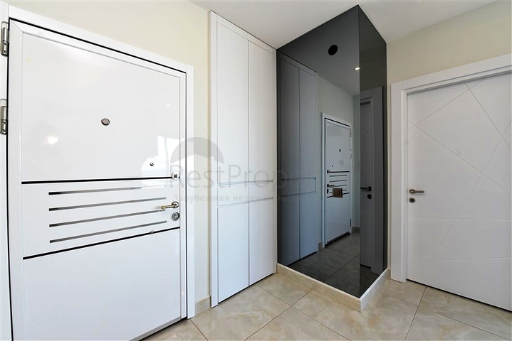 Dreizimmerwohnung mit Panoramablick auf das Meer