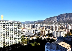 Dreizimmerwohnung mit Panoramablick auf das Meer