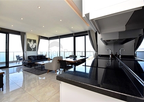 Dreizimmerwohnung mit Panoramablick auf das Meer