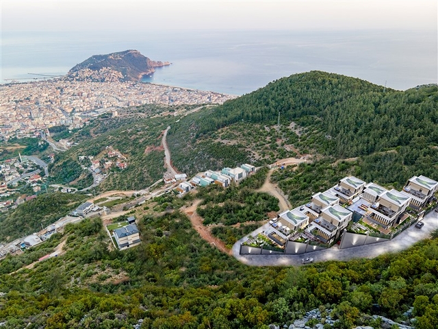 Das Projekt von Villen mit herrlichem Blick im Zentrum von Alanya