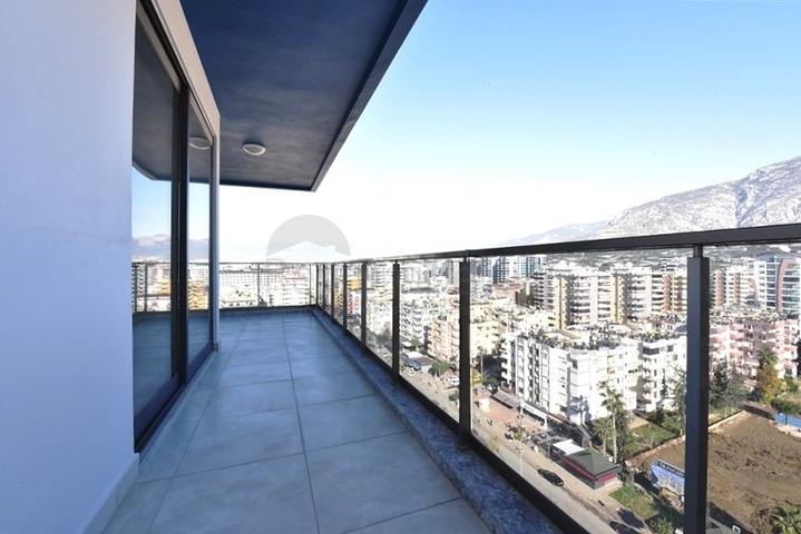 Riesige 3+1 Aussicht Wohnung an der ersten Küste