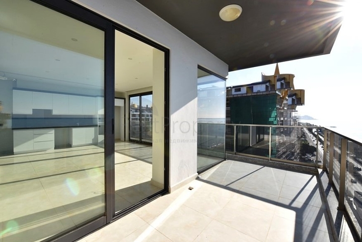 2+1 Wohnung mit Panoramablick auf das Meer im Stadtteil Mahmutlar