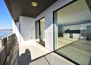 2+1 Wohnung mit Panoramablick auf das Meer im Stadtteil Mahmutlar