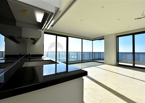 2+1 Wohnung mit Panoramablick auf das Meer im Stadtteil Mahmutlar