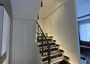 Zweistöckige 2+1-Maisonette im Bereich der beiden 