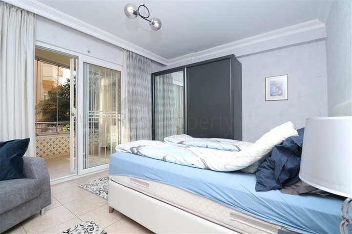 Dreizimmerwohnung in der Nähe von Kleopatra Beach